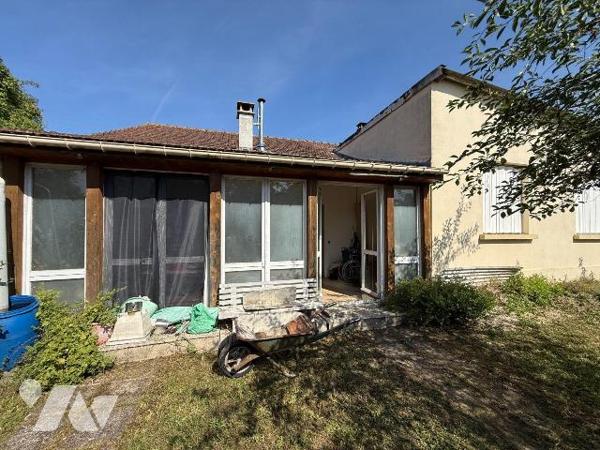 À vendre à Troyes, dans l'Aube (10), une maison d'habitation construite dans les années 20, d'u...