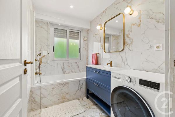 Appartement F3 à vendre  3 pièces - 71,08 m 2   NICE  - 06
