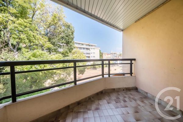 Appartement F3 à vendre  3 pièces - 71,08 m 2   NICE  - 06