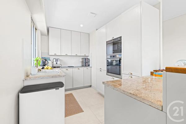 Appartement F3 à vendre  3 pièces - 71,08 m 2   NICE  - 06