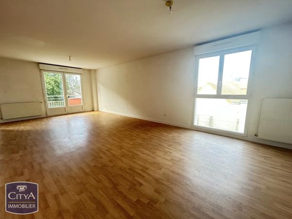 Appartement à vendre 4 pièces 93.23m² Changé (72560)
