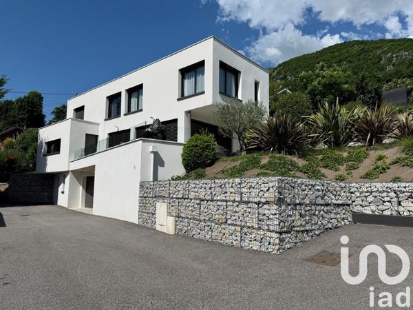 Maison d’architecte 5 pièces de 170 m² à Saint-Alban-Leysse (73230)