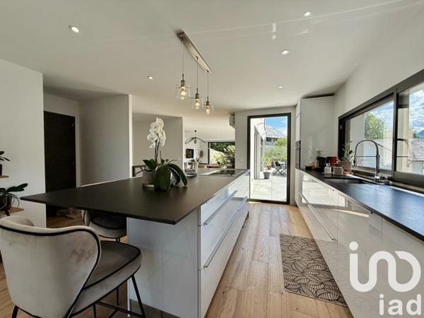 Maison d’architecte 5 pièces de 170 m² à Saint-Alban-Leysse (73230)