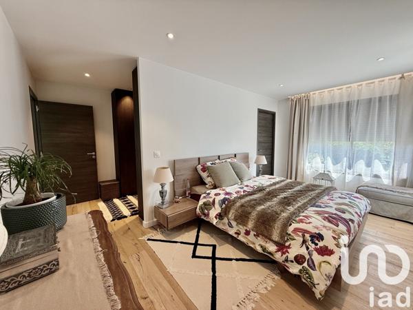 Maison d’architecte 5 pièces de 170 m² à Saint-Alban-Leysse (73230)