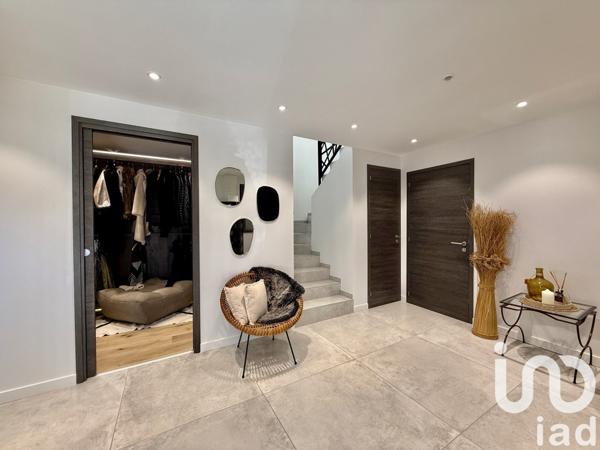 Maison d’architecte 5 pièces de 170 m² à Saint-Alban-Leysse (73230)