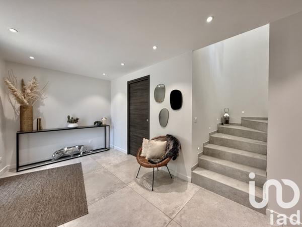Maison d’architecte 5 pièces de 170 m² à Saint-Alban-Leysse (73230)