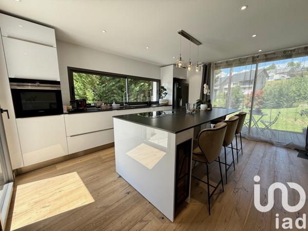 Maison d’architecte 5 pièces de 170 m² à Saint-Alban-Leysse (73230)