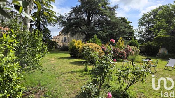 Demeure 16 pièces de 610 m² à Marly-le-Roi (78160)