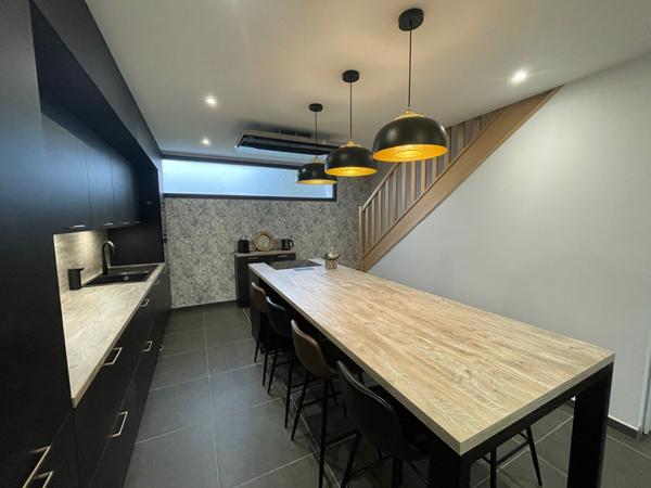 Maison moderne à vendre à Saint Romain de Jalionas - 3 chambres, jardin et terrasse !