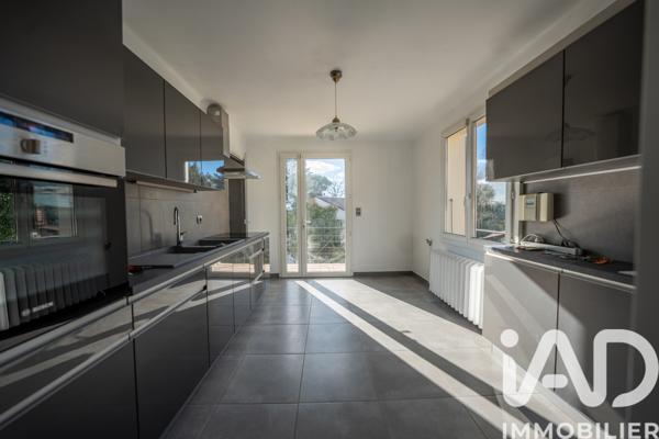 Maison à vendre 6 pièces 122 m² Aubenas