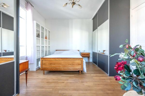 A 100 m du Bois, 400 m du RER A, 1,2 km du Métro