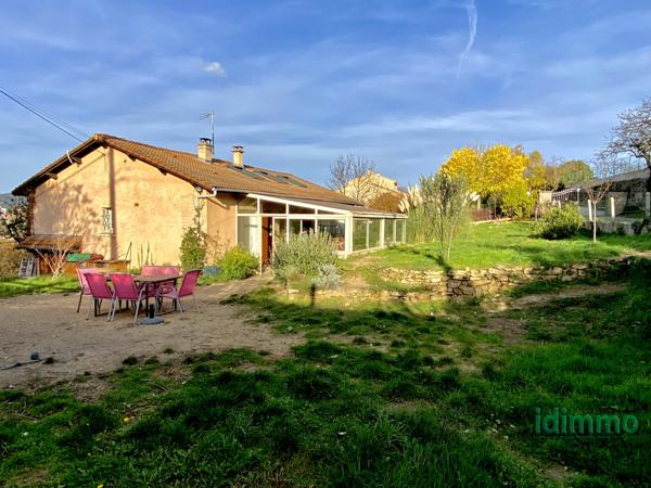 En exclusivité, maison individuelle de 101 m² habitables + une véranda de 32 m2 sur un terrain de 2 101 m² à A Annonay (07100)