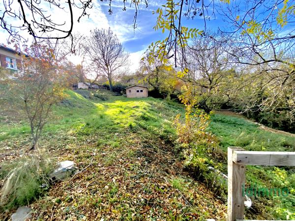 En exclusivité, maison individuelle de 101 m² habitables + une véranda de 32 m2 sur un terrain de 2 101 m² à A Annonay (07100)