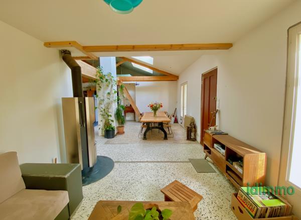 En exclusivité, maison individuelle de 101 m² habitables + une véranda de 32 m2 sur un terrain de 2 101 m² à A Annonay (07100)