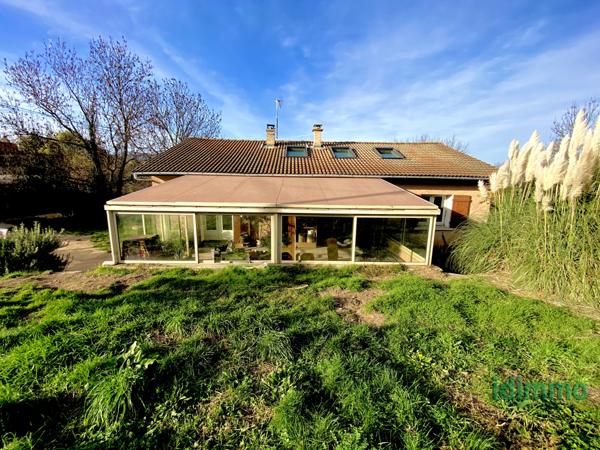 En exclusivité, maison individuelle de 101 m² habitables + une véranda de 32 m2 sur un terrain de 2 101 m² à A Annonay (07100)