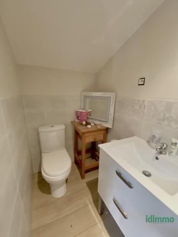 En exclusivité, maison individuelle de 101 m² habitables + une véranda de 32 m2 sur un terrain de 2 101 m² à A Annonay (07100)