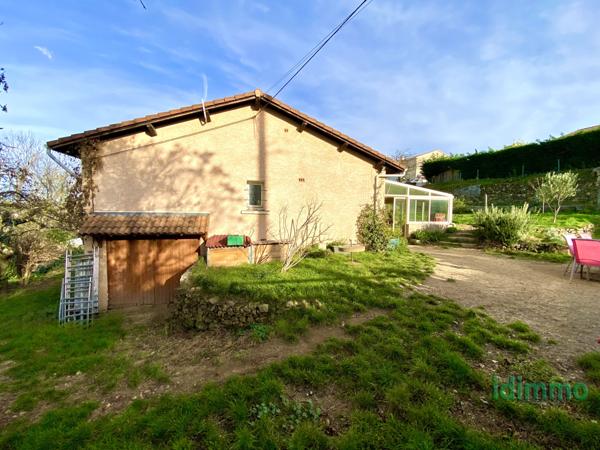 En exclusivité, maison individuelle de 101 m² habitables + une véranda de 32 m2 sur un terrain de 2 101 m² à A Annonay (07100)