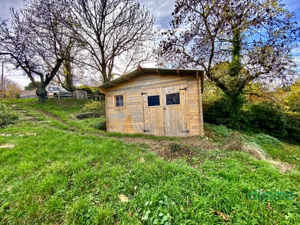 En exclusivité, maison individuelle de 101 m² habitables + une véranda de 32 m2 sur un terrain de 2 101 m² à A Annonay (07100)