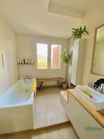 En exclusivité, maison individuelle de 101 m² habitables + une véranda de 32 m2 sur un terrain de 2 101 m² à A Annonay (07100)