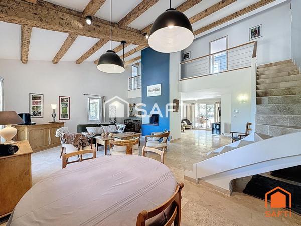 Propriété d'exception de 190m² sur 14020m² de terrain clos