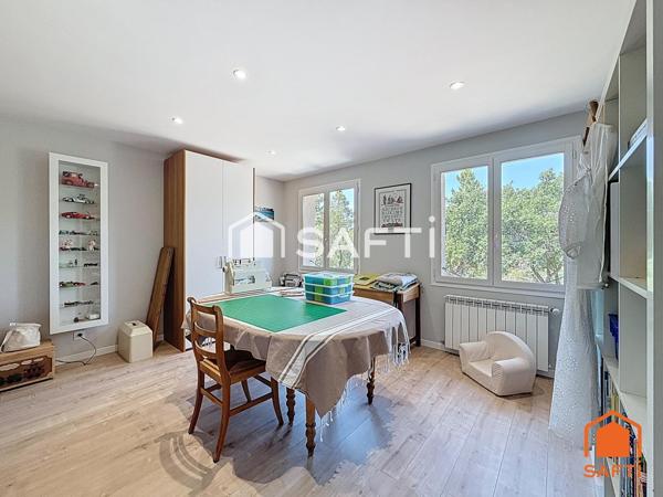 Propriété d'exception de 190m² sur 14020m² de terrain clos