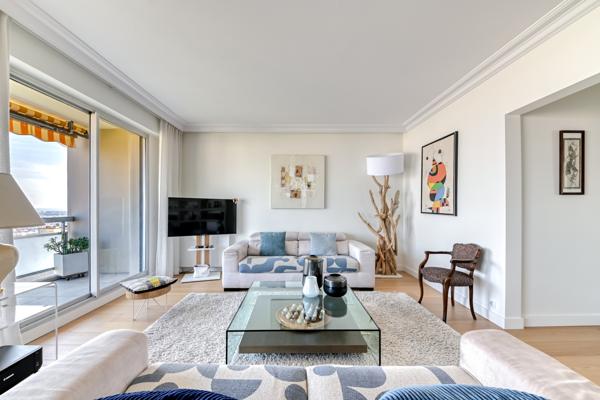 LYON 5 - Saint-Irénée : 3 pièces 97 m2 avec balcon et vue