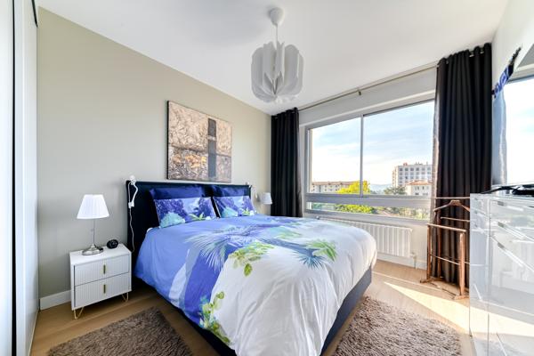 LYON 5 - Saint-Irénée : 3 pièces 97 m2 avec balcon et vue