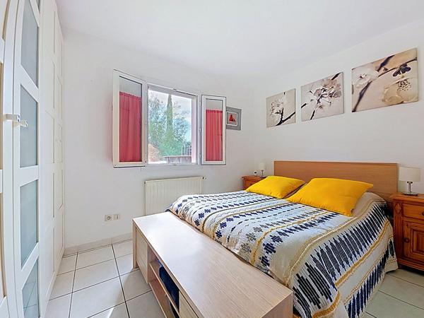 EXCLUSIVITE : MAISON DE PLAIN PIED 4P 88M2 AVEC JARDIN ET PISCINE