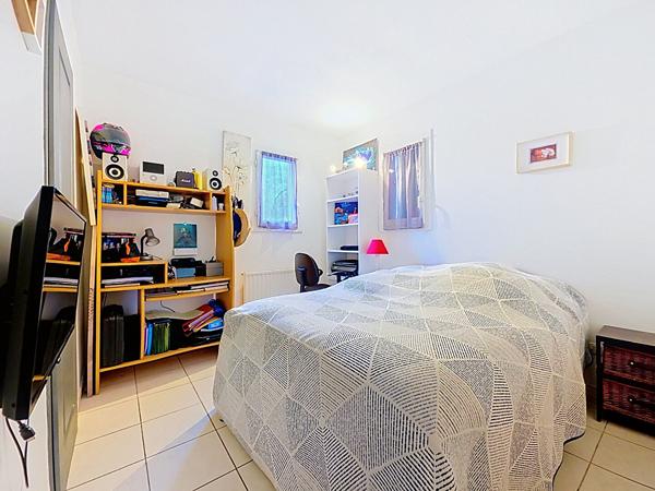 EXCLUSIVITE : MAISON DE PLAIN PIED 4P 88M2 AVEC JARDIN ET PISCINE
