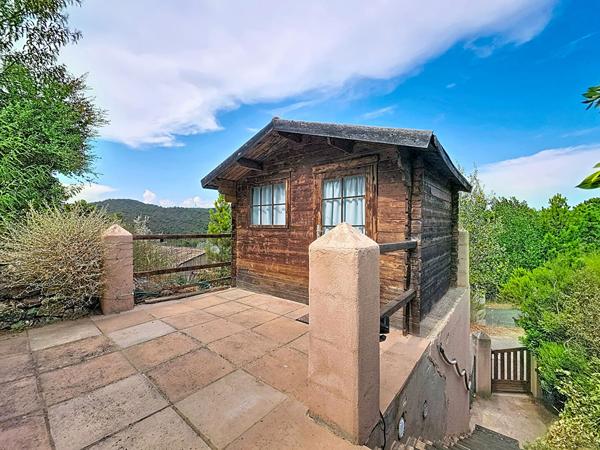 EXCLUSIVITE : MAISON DE PLAIN PIED 4P 88M2 AVEC JARDIN ET PISCINE