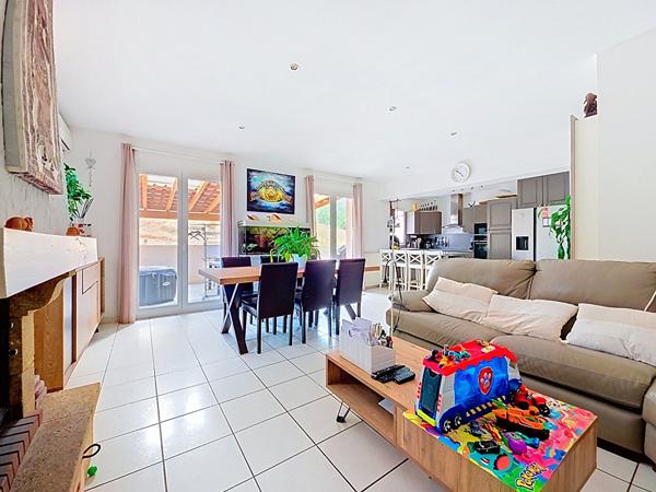 EXCLUSIVITE : MAISON DE PLAIN PIED 4P 88M2 AVEC JARDIN ET PISCINE