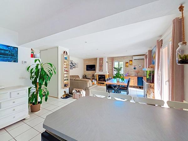 EXCLUSIVITE : MAISON DE PLAIN PIED 4P 88M2 AVEC JARDIN ET PISCINE