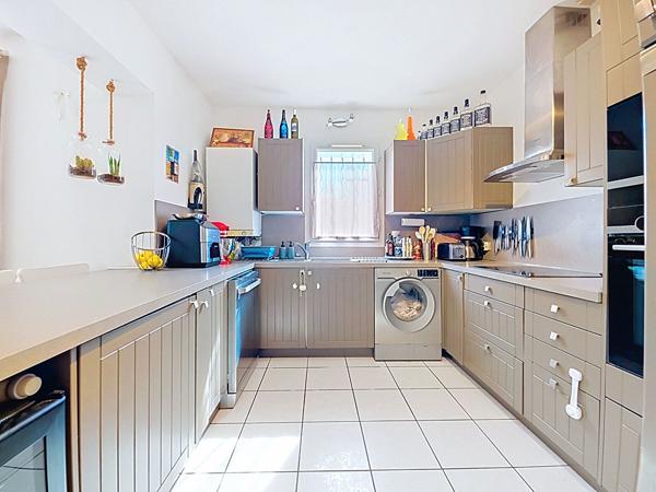 EXCLUSIVITE : MAISON DE PLAIN PIED 4P 88M2 AVEC JARDIN ET PISCINE