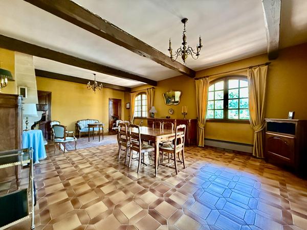 Maison 9 pièces 264 m2