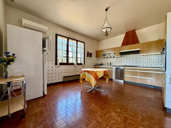Maison 9 pièces 264 m2