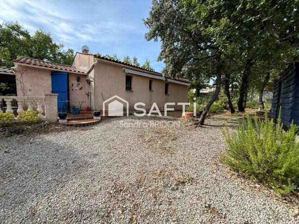 villa de plain pied avec joli jardin