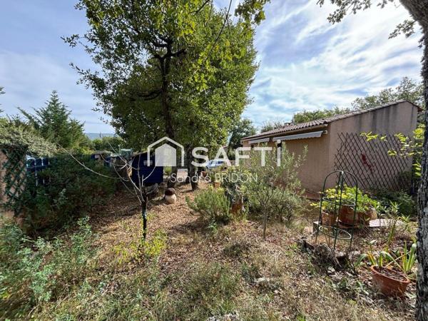 villa de plain pied avec joli jardin