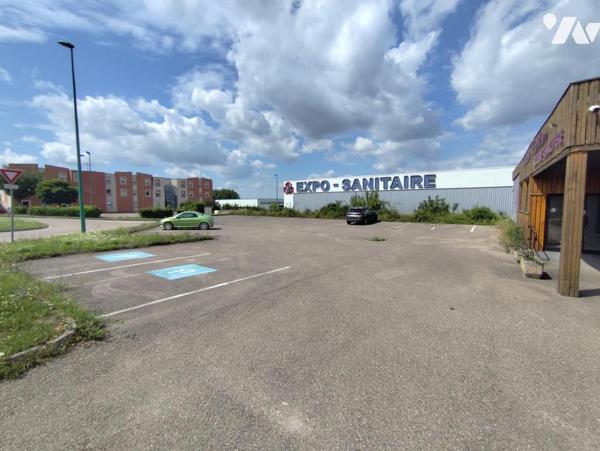 Bâtiment commercial a vendre zone du Dragon à VERDUN