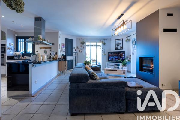 Maison à vendre 5 pièces 157 m² Rochefort-du-Gard