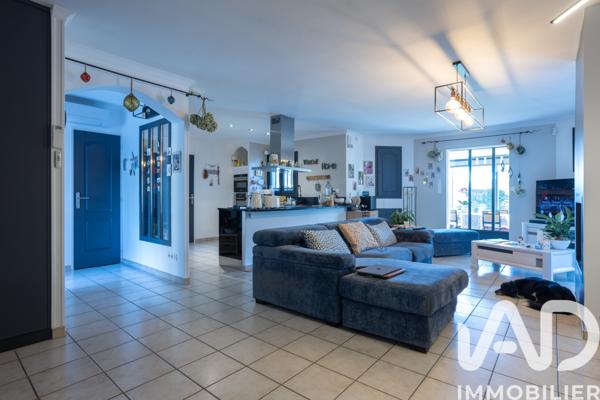 Maison à vendre 5 pièces 157 m² Rochefort-du-Gard