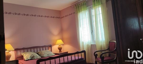 Maison traditionnelle 6 pièces de 132 m² à Caumont-sur-Durance (84510)