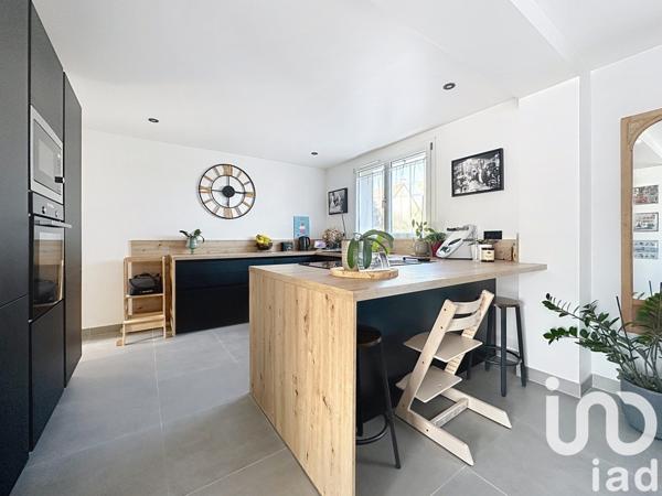 Maison 7 pièces de 160 m² à Maincy (77950)