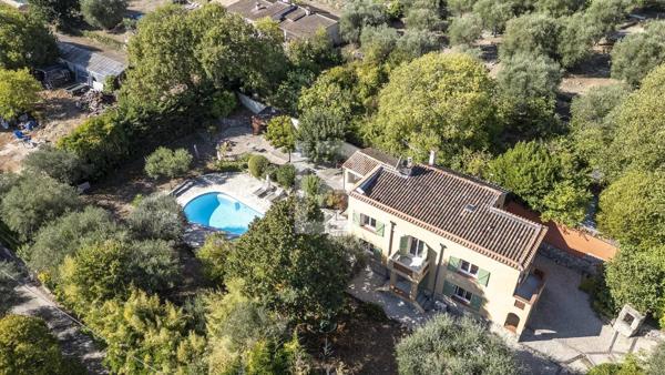 Maison parfaite a vendre! Piscine, jardin méditerranéen et maison d’amis