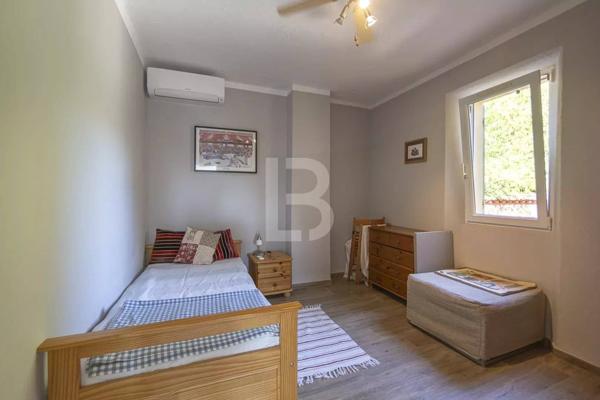 Maison parfaite a vendre! Piscine, jardin méditerranéen et maison d’amis