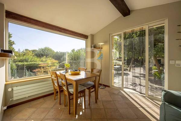 Maison parfaite a vendre! Piscine, jardin méditerranéen et maison d’amis