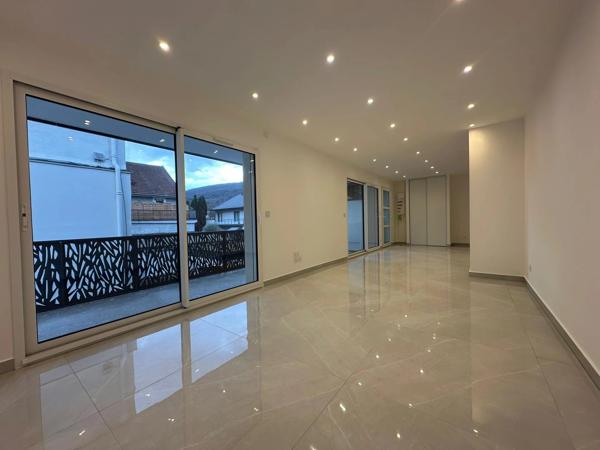 VENTE – APPARTEMENT T4 DE STANDING – GRÉSY-SUR-AIX 105,46 m² – Traversant Nord/Sud – 1er étage