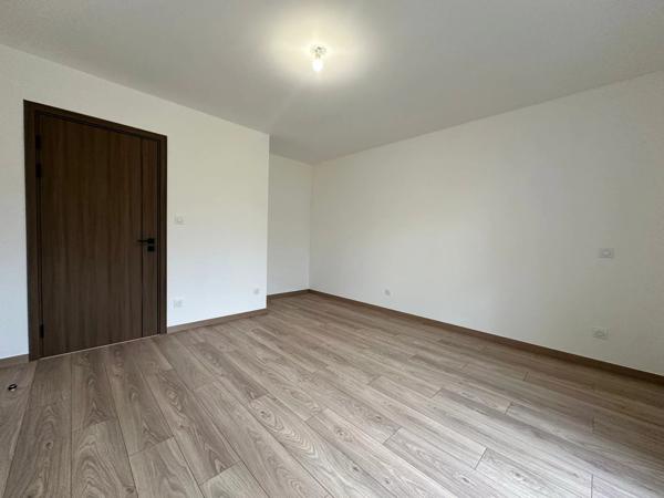 VENTE – APPARTEMENT T4 DE STANDING – GRÉSY-SUR-AIX 105,46 m² – Traversant Nord/Sud – 1er étage