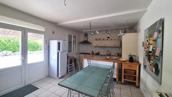 Maison à vendre 6 pièces BARJAC (30)