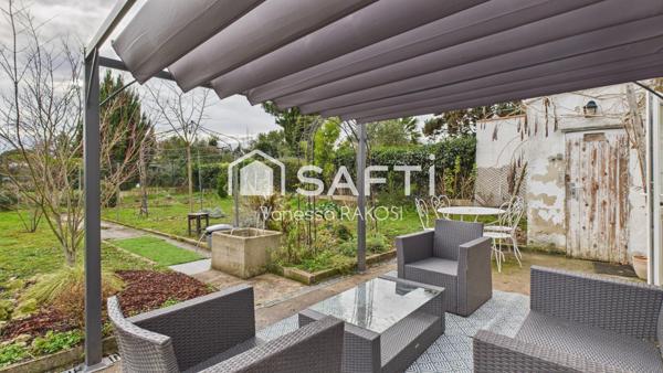 A SAINTES MAISON DE 75 M² avec 2 CHAMBRES, JARDIN ET GARAGE