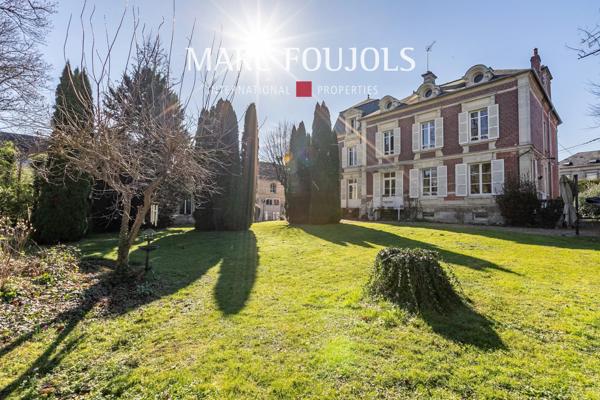 Maison de Caractère avec jardin et Gîte